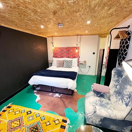 Fern Studio 1 Bedroom Apartment Лланголлен Екстер'єр фото